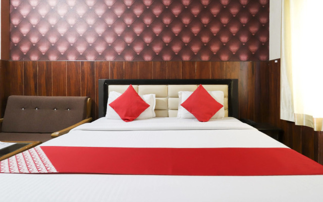 OYO 35382 Hotel Moon Light