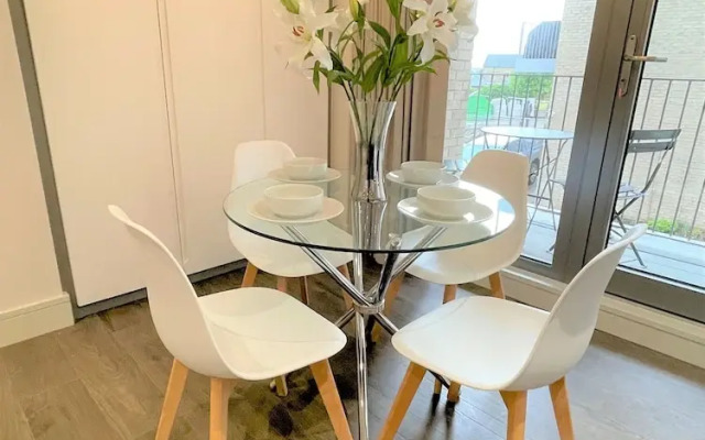 Spectacular 2BR Apartment with Parking