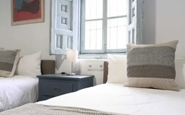 Mina25 by 7Escalones