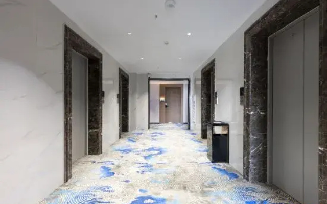Yunbo Qingju Smart Hotel (Linyi Yinquan Mansion)