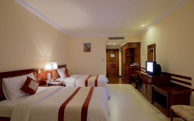 Angkor Holiday Hotel