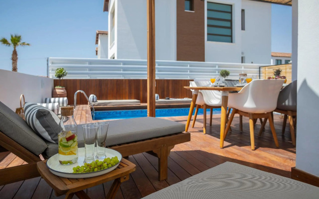 Chris Le Mare Luxury Villa