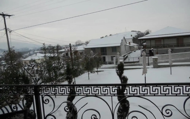 Gogos Hotel