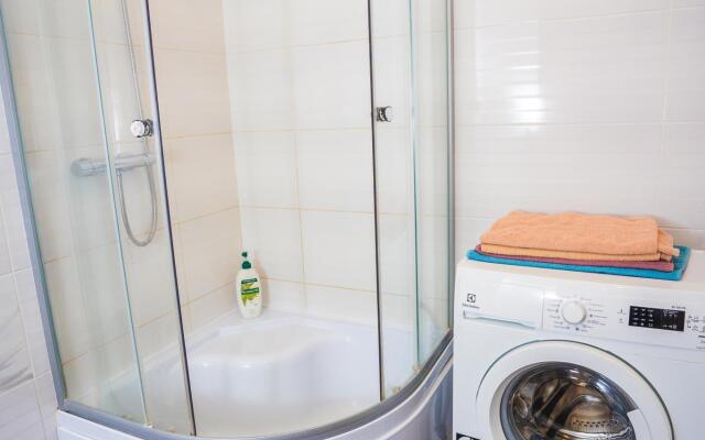 Атлант на Фридриха Энгельса