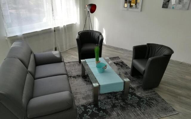 Apartment 28 o M