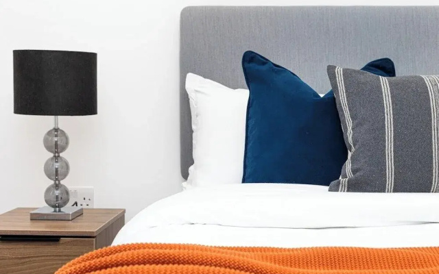 Modern Flat, Steps From Oxford Street!