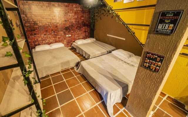 El Castillo Del Marquez