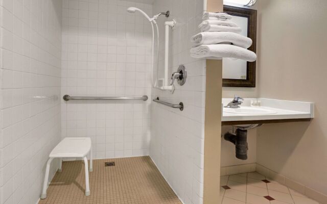 Days Inn by Wyndham Woodland