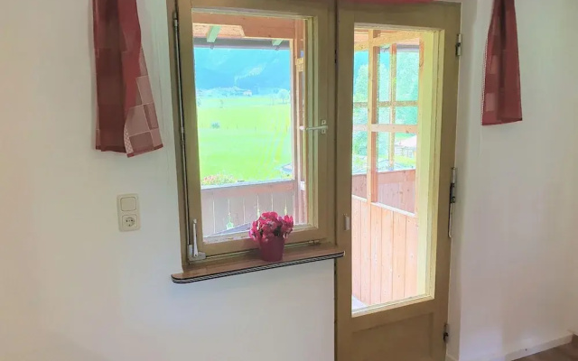 Cosy Apartment in Neukirchen near Krimmler Waterfalls
