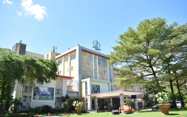 Lorin Syariah Hotel Sentul