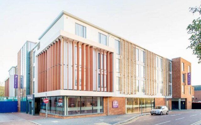 Premier Inn St Albans City Centre