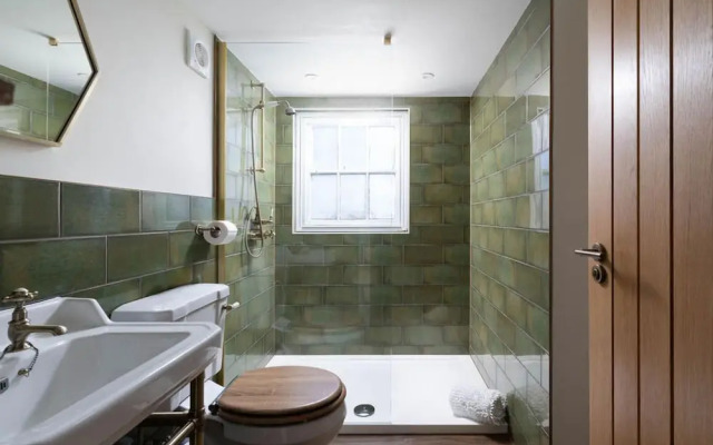 Flat2-cwh One Bedroom Apartment Central Penzance