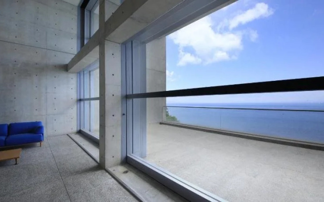 TOTO Seawind Awaji