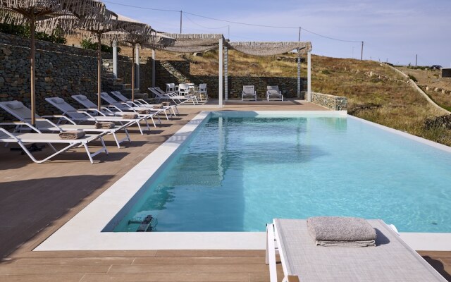 Ianemi Suites by K4 Kythnos