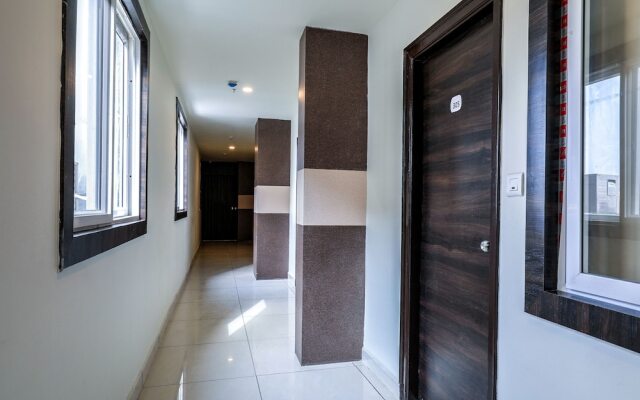 Oyo 14859 Ulavacharu Hotels