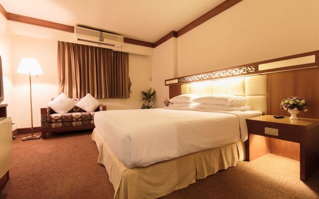 Bangkok Sahara Hotel