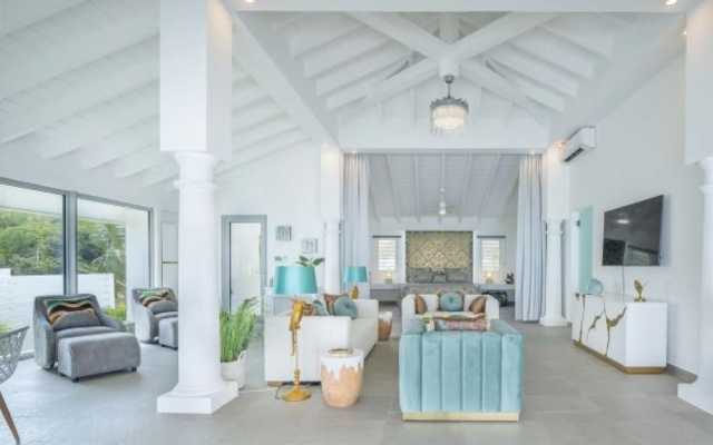 La Perla Bianca - 1 BR Beachfront Luxury Villa Offering Utmost Privacy — фото 2