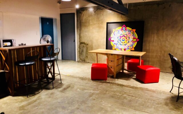 Hometown Hotel Bacolod - Lacson