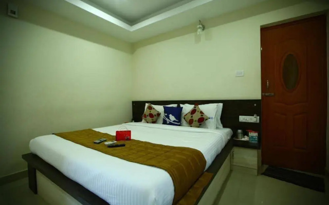 OYO 1223 Maruthi Residency