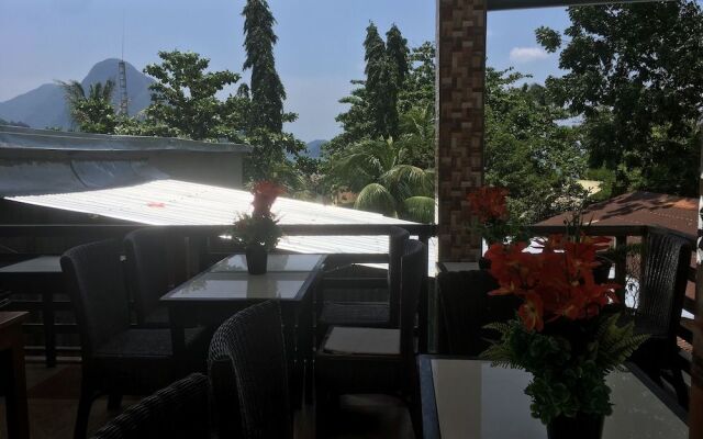 Pad's Inn