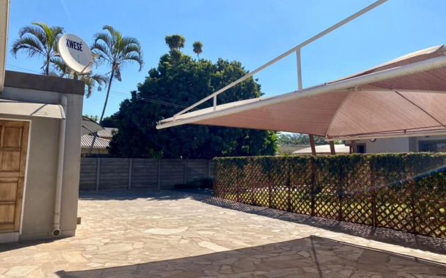 Luxurious 3 bed House Modern Open Plan- Borehole - 2046