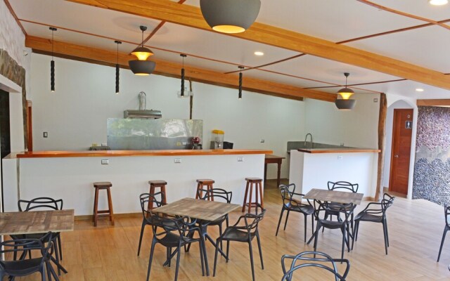 Lava House Hostal