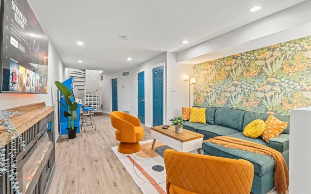 Stylish 1BR/2BA Near Liberty Bell