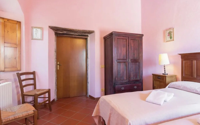 Charming Tuscan Stay With Pool