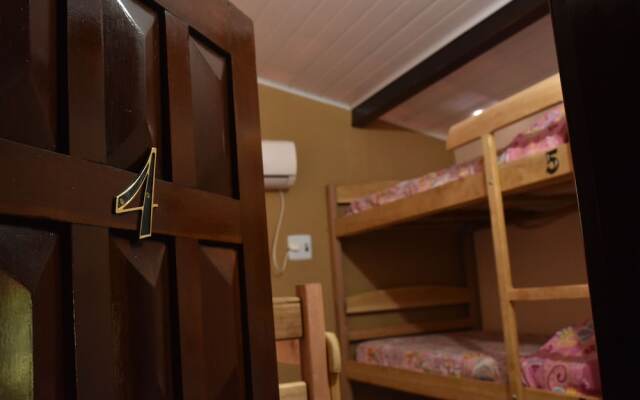 Hostel Dmais