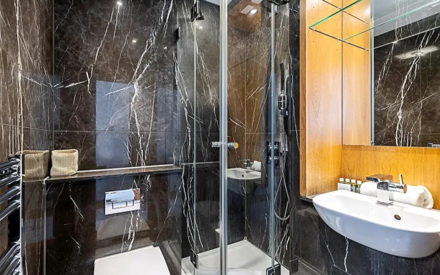 Elegant and Cosy Family Apartment in Marylebone