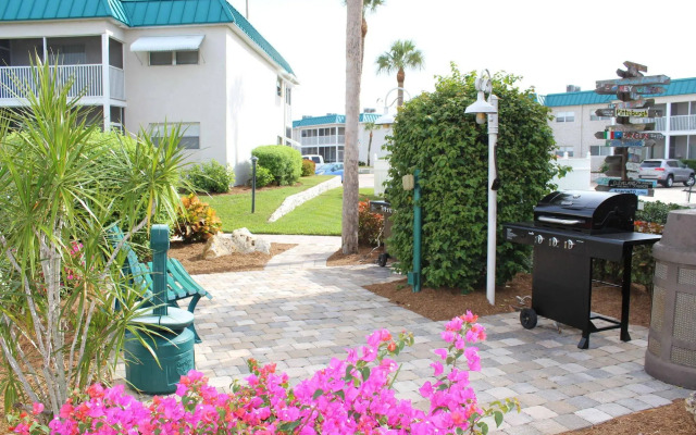 Sanibel Arms West Condominiums