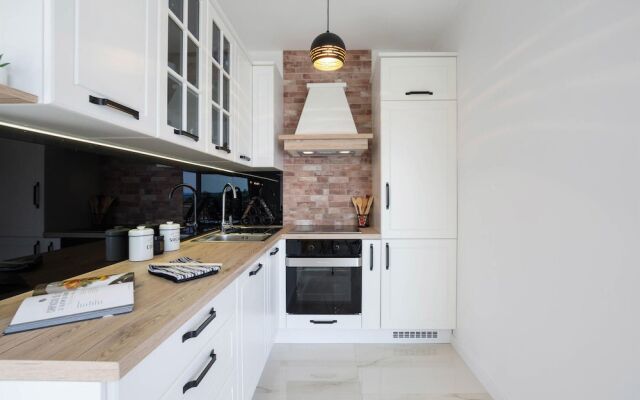 Beautiful Home in Kastel Sucurac With 3 Bedrooms, Wifi and Outdoor Swimming Pool