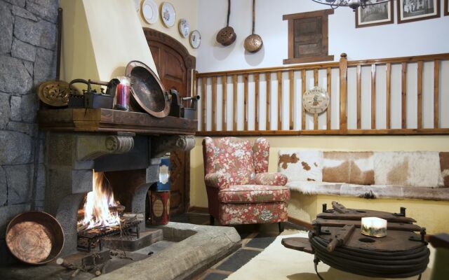 Hotel Y Apartamentos San Marsial