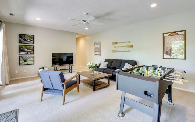 The Bella Vista Lakeside Treehouse: Dock & Kayaks!