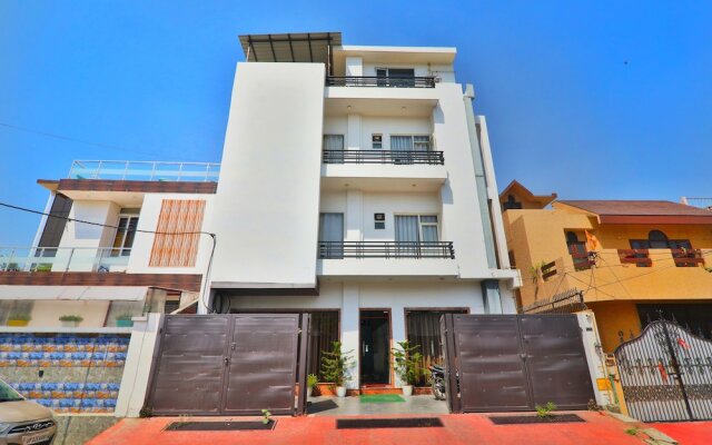 Hotel Aarya