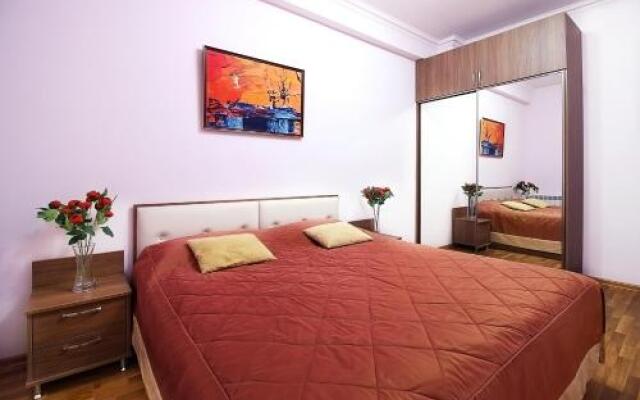 Apartment On Arami Street