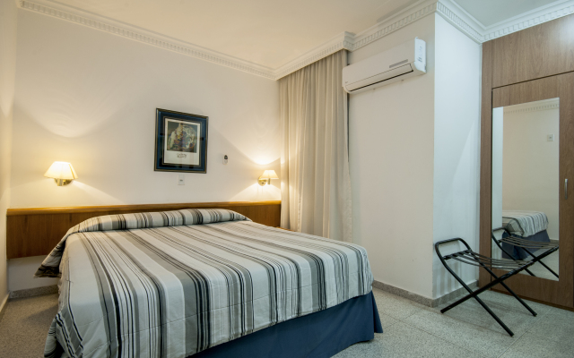 Hotel Bandeirantes