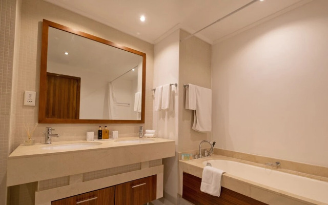 LUX | Marina Promenade 2 BR Prime location Apt