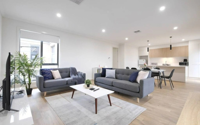 No Stairs Dbl Garage Aircon Woodville North