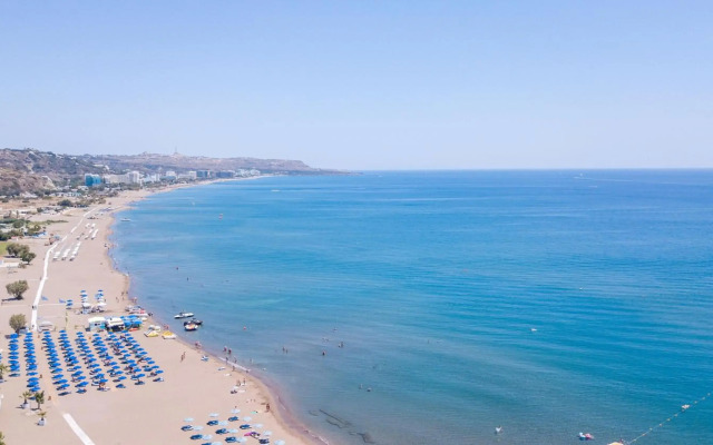 Atma Beach Rooms & Suites