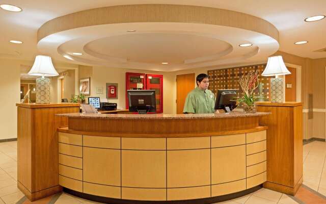 La Quinta Inn & Suites by Wyndham Boston Somerville