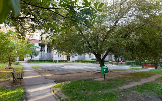 Chmielna Central Warsaw Apartment