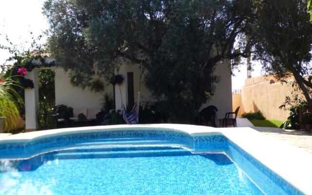 Rural house with private pool, new and beautiful garden