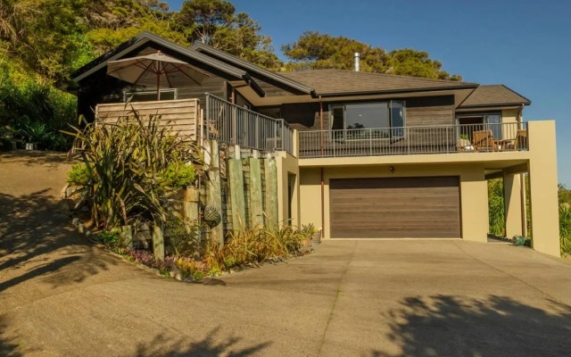 View from the Top - Whitianga Holiday Home
