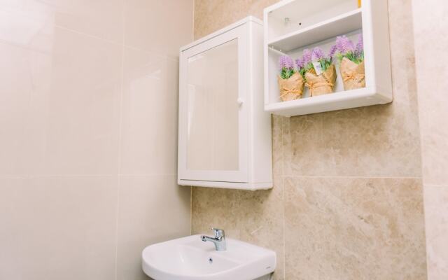 Best Deal And Comfy Studio At Transpark Bintaro Apartment