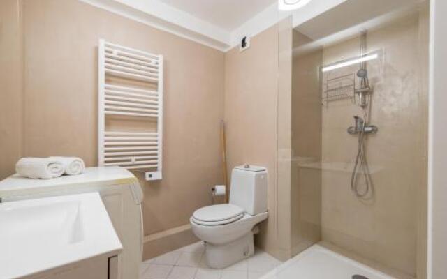 Massena Square - 1 Bdr Duplex With Ac