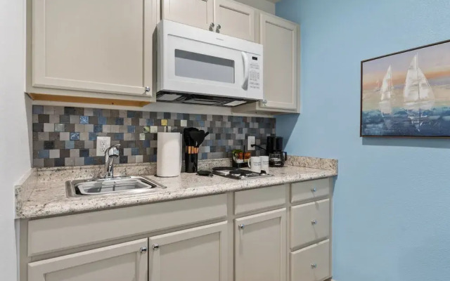 Extended Stay Gun Barrel City