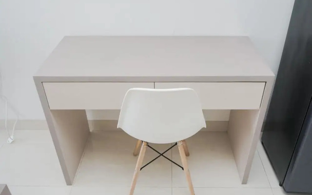 Elegant and Relaxing Studio Apartment at Springwood Residence