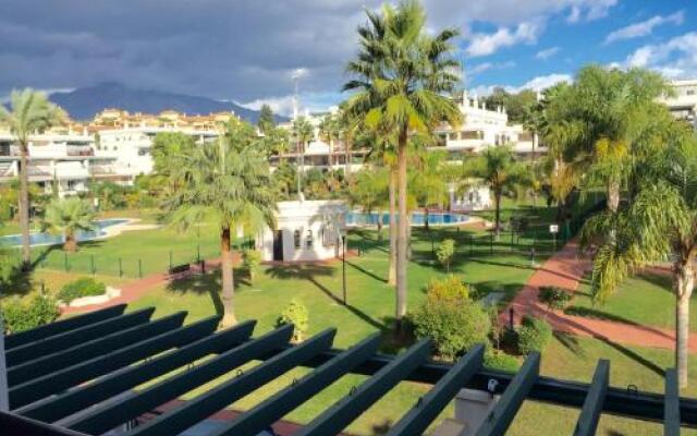 Bonito apartamento en Nueva Andalucia