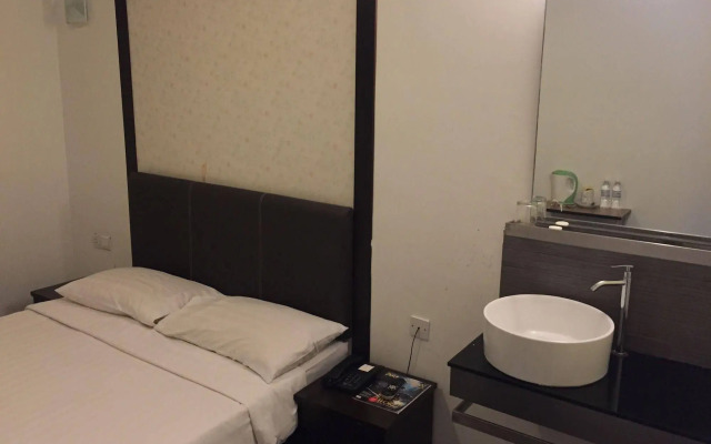 Le Hotel Kota Kinabalu